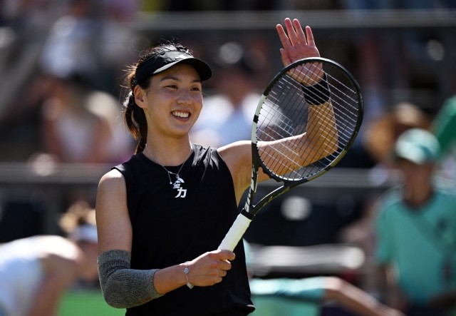 通过与足球 通过与足球