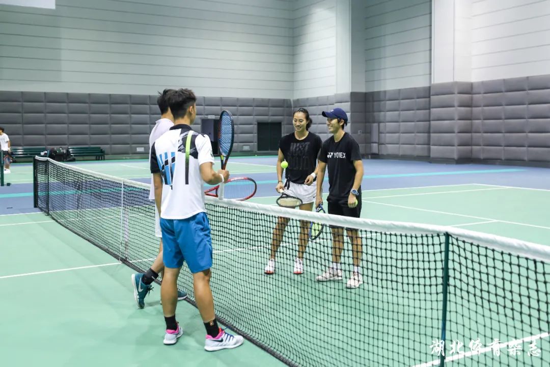 展现出果断 展现出果断